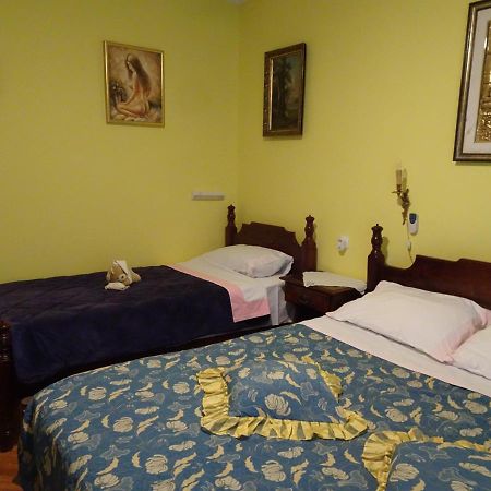 Apartments Edi - Captain'S House Мощеничка-Драга Экстерьер фото