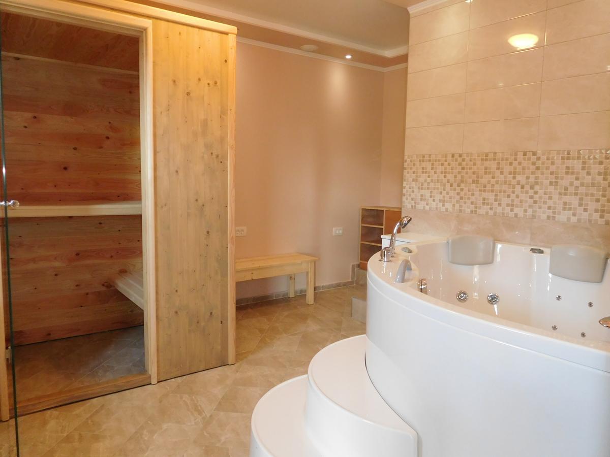 Apartments Edi - Captain'S House Мощеничка-Драга Экстерьер фото