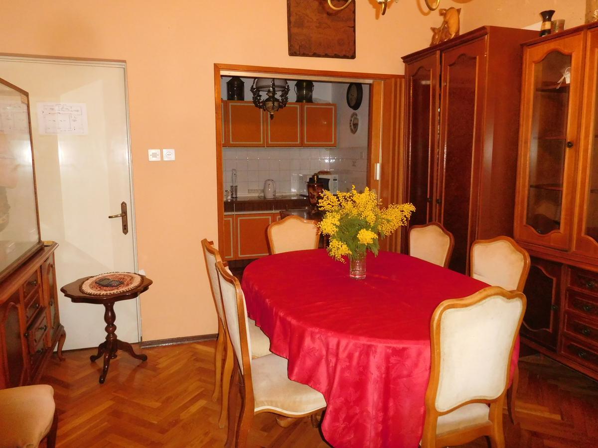 Apartments Edi - Captain'S House Мощеничка-Драга Экстерьер фото