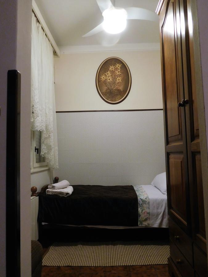 Apartments Edi - Captain'S House Мощеничка-Драга Экстерьер фото