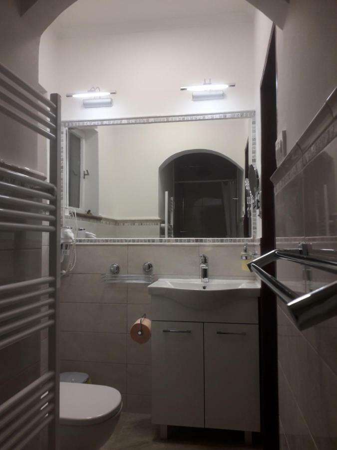 Apartments Edi - Captain'S House Мощеничка-Драга Экстерьер фото