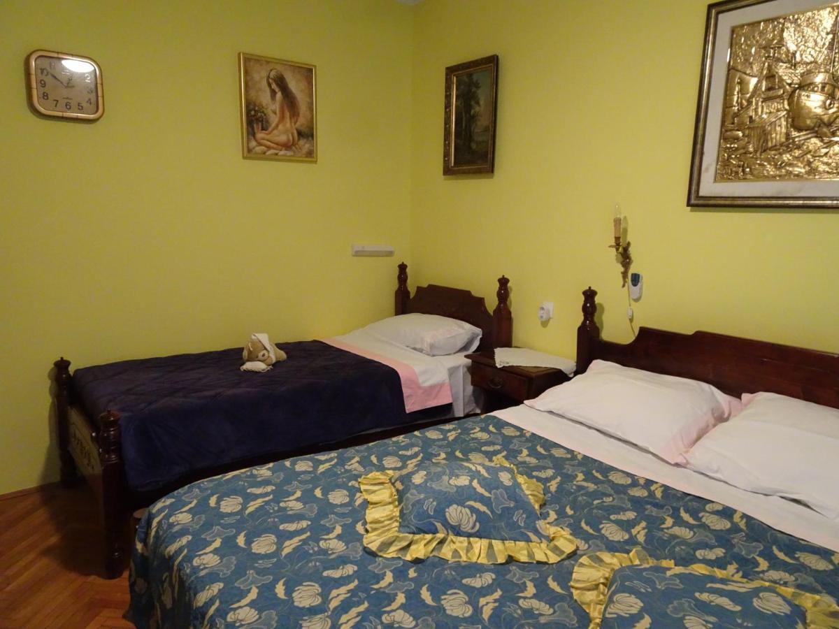 Apartments Edi - Captain'S House Мощеничка-Драга Экстерьер фото