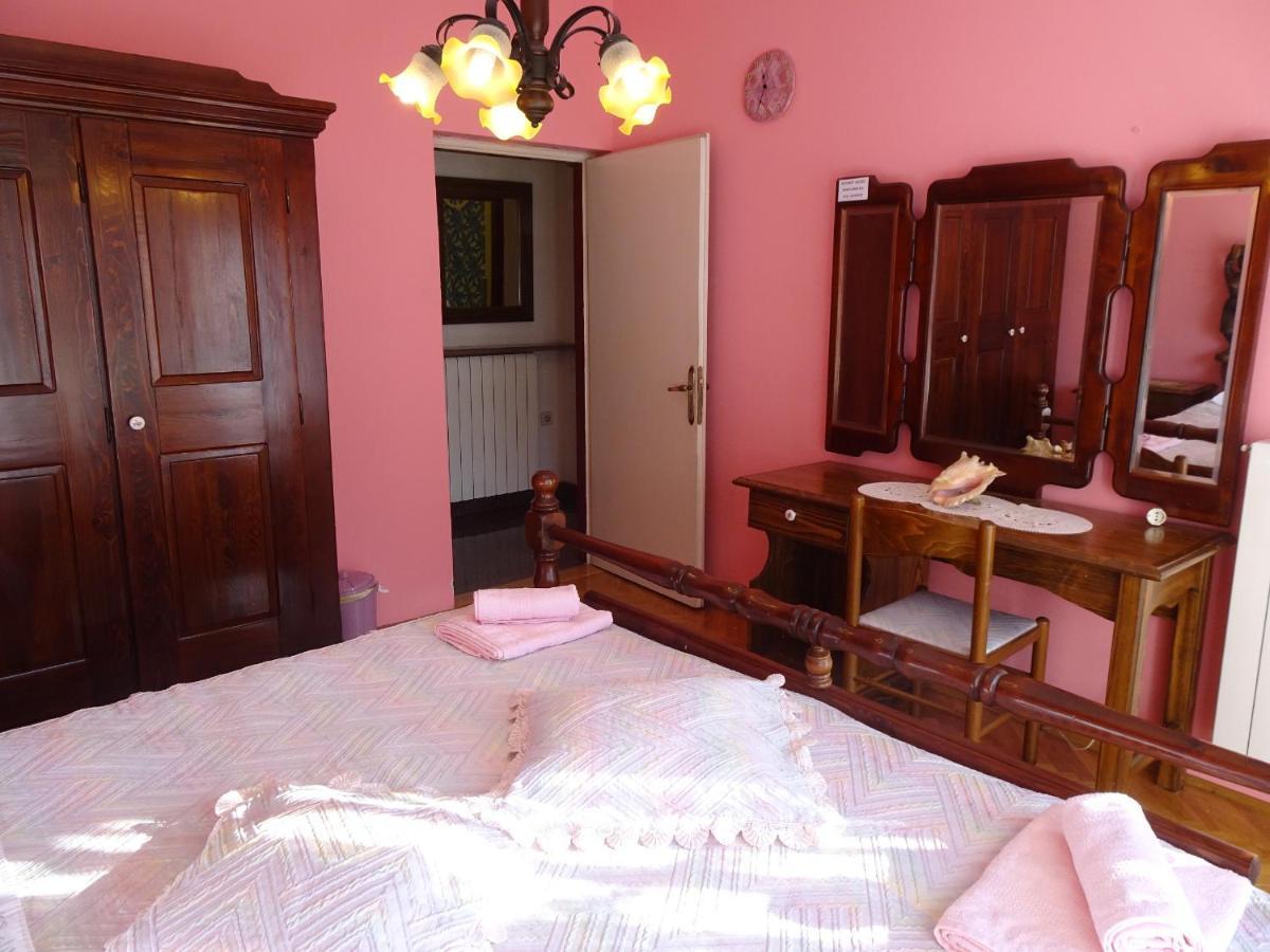 Apartments Edi - Captain'S House Мощеничка-Драга Экстерьер фото